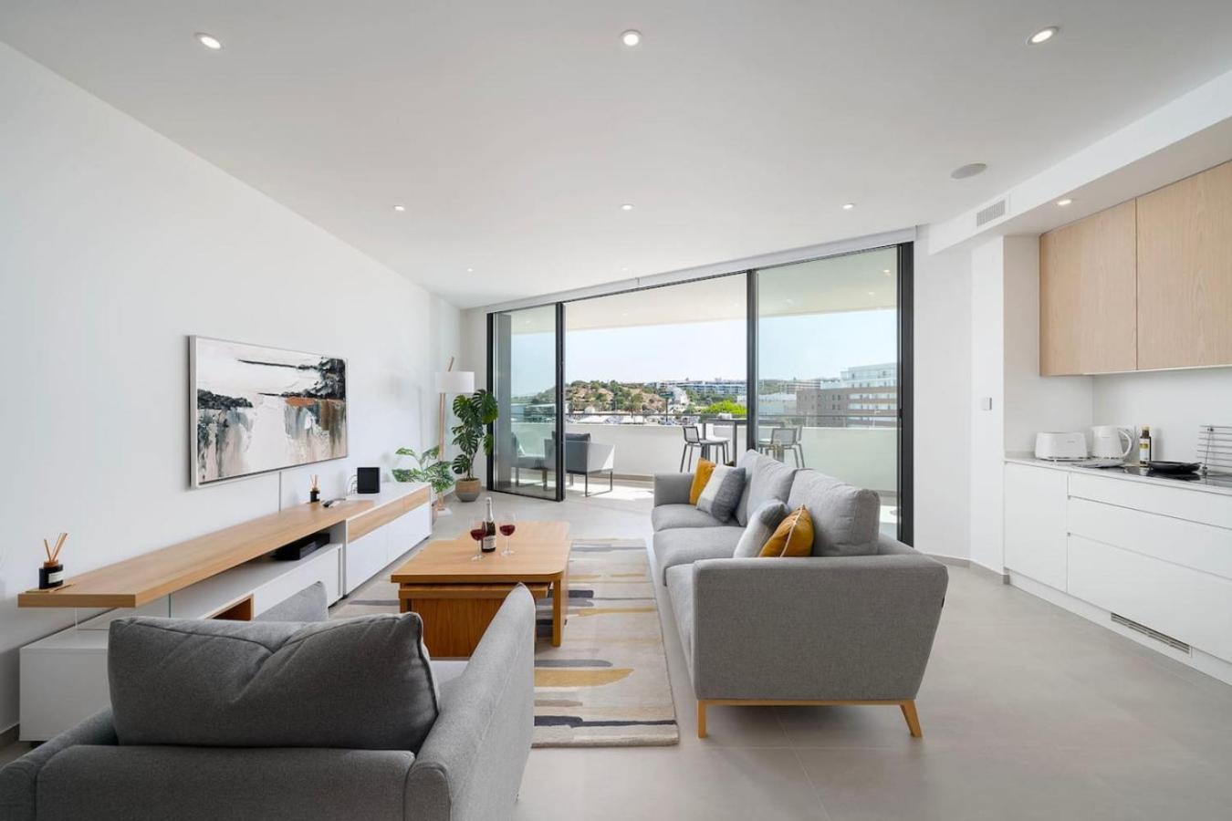 Beleza - Luxury Ocean View Central Condo Near Beach Apartment Lagos